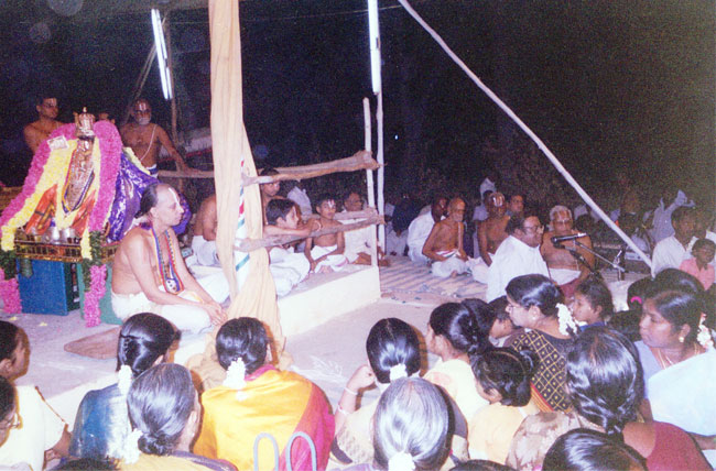 D.A.Joseph lecturing in the Holy Presence of Jeear Of Thirukkovilur