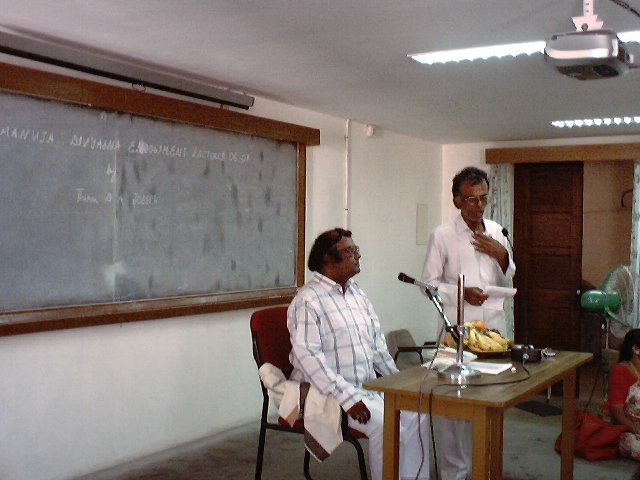 Srimaan V.K.S.N. Ragavan delivers his "Vote of Thanks"